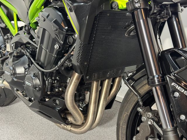 kawasaki - z900