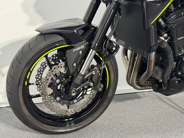 kawasaki - z900