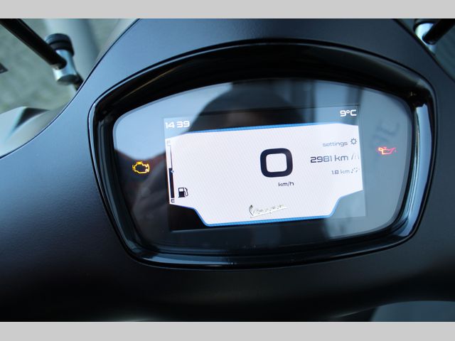 piaggio - gts-touring-300