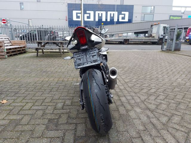 yamaha - yzf-r1-60th-anniversary