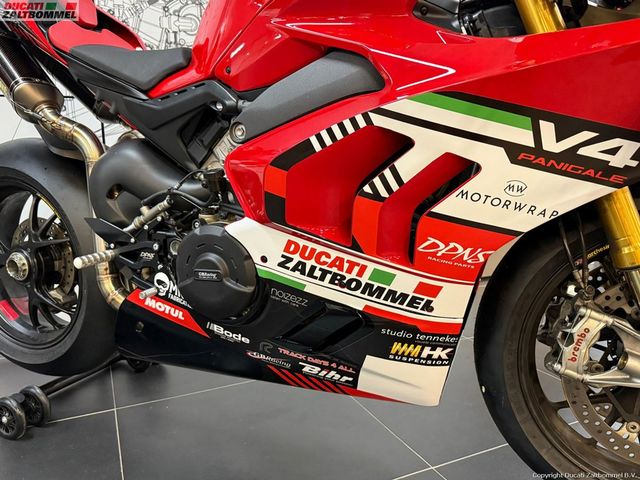 ducati - panigale-v4-s