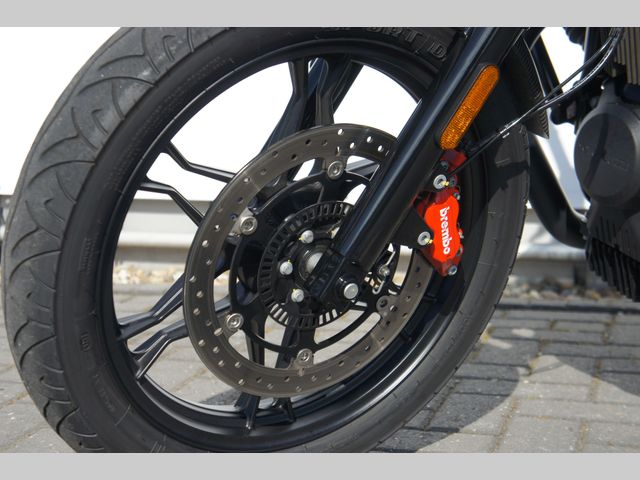 moto-guzzi - v-7-iii-carbon