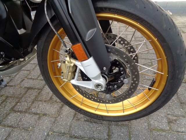 bmw - r-1250-gs-adventure