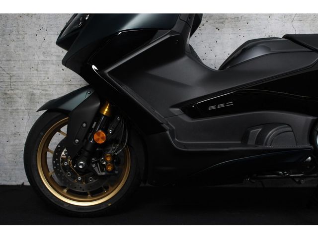 yamaha - tmax-tech-max-560