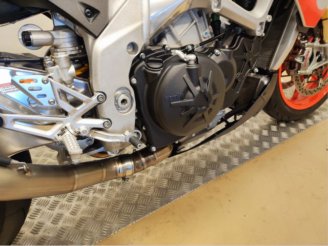 aprilia - tuono-v4-factory