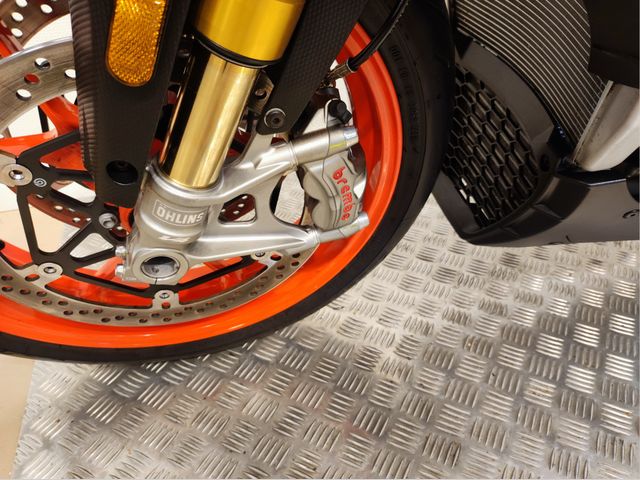 aprilia - tuono-v4-factory