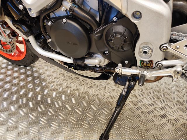 aprilia - tuono-v4-factory