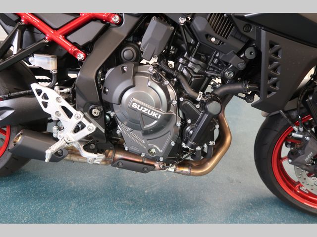 suzuki - gsx-8s