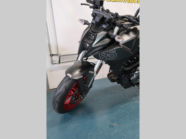 suzuki - gsx-8s