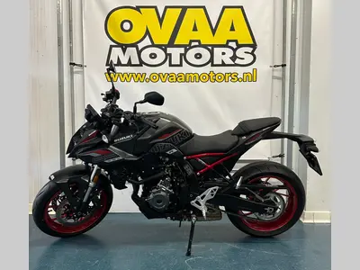 SUZUKI GSX-8S – foto 2