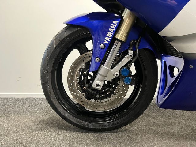 yamaha - yzf-r1