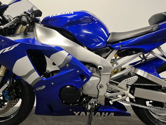 yamaha - yzf-r1