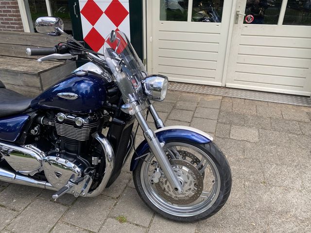 triumph - thunderbird