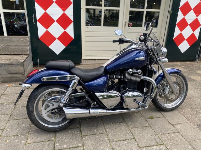 triumph - thunderbird