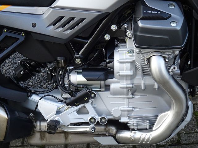 moto-guzzi - stelvio