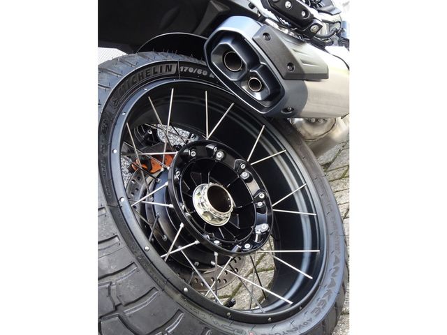 moto-guzzi - stelvio