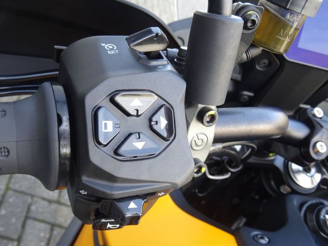 moto-guzzi - stelvio