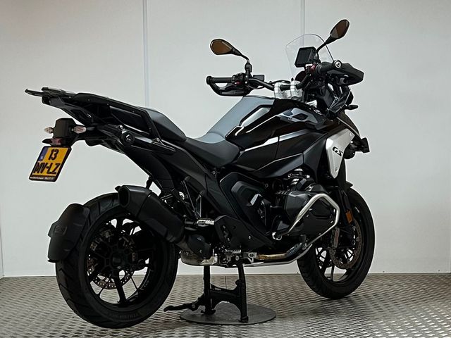bmw - r-1300-gs-triple-black