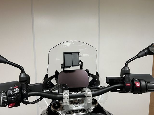 bmw - r-1300-gs-triple-black