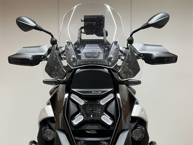 bmw - r-1300-gs-triple-black