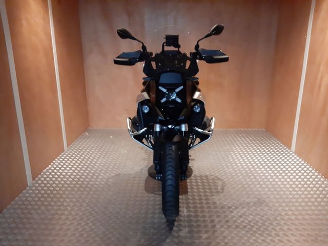 bmw - r-1300-gs