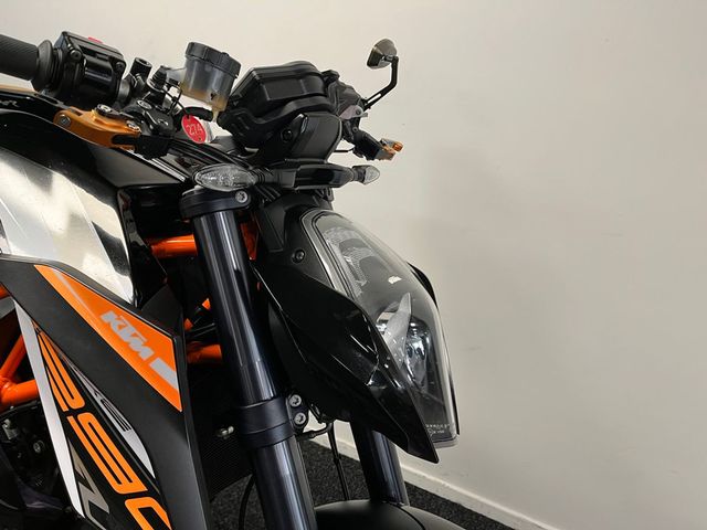 ktm - 1290-super-duke-r