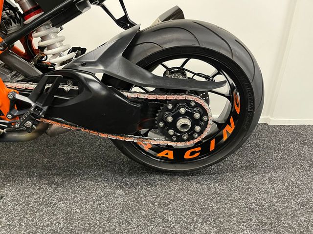 ktm - 1290-super-duke-r