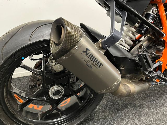 ktm - 1290-super-duke-r