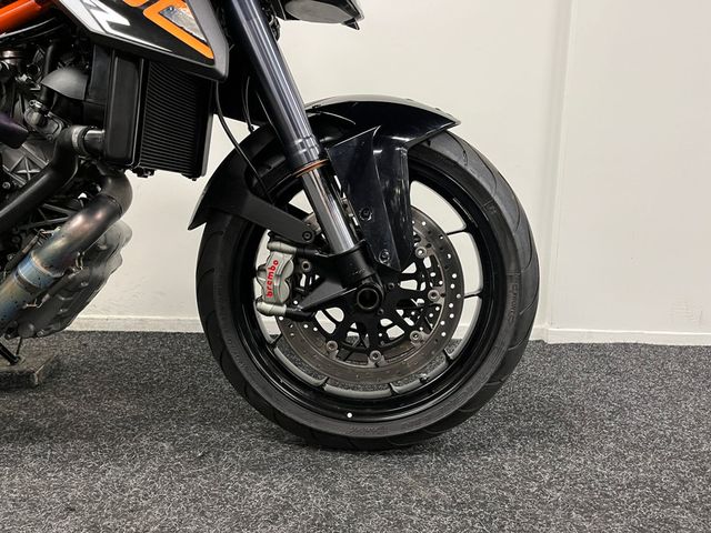 ktm - 1290-super-duke-r
