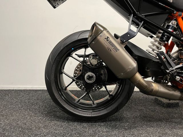 ktm - 1290-super-duke-r