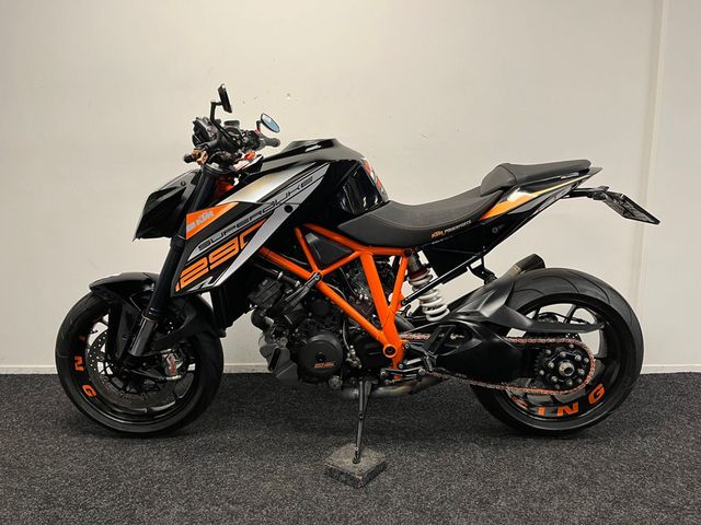 ktm - 1290-super-duke-r