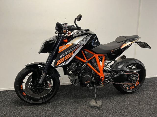 ktm - 1290-super-duke-r