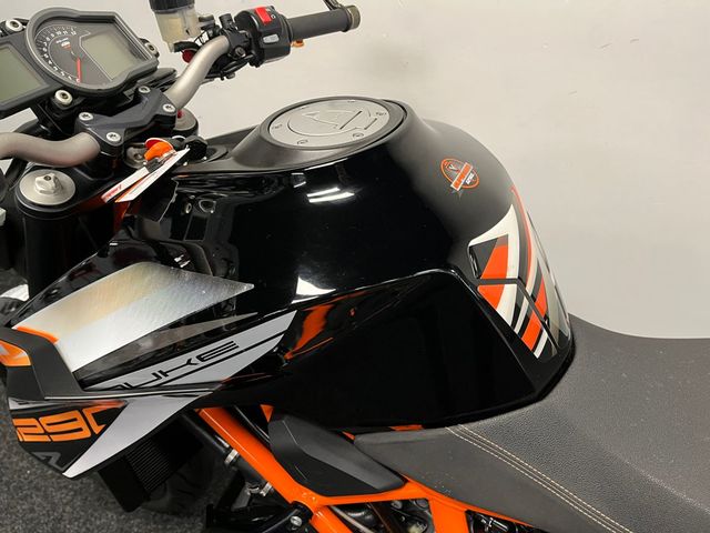 ktm - 1290-super-duke-r