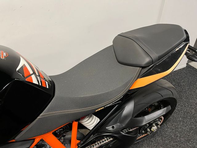 ktm - 1290-super-duke-r