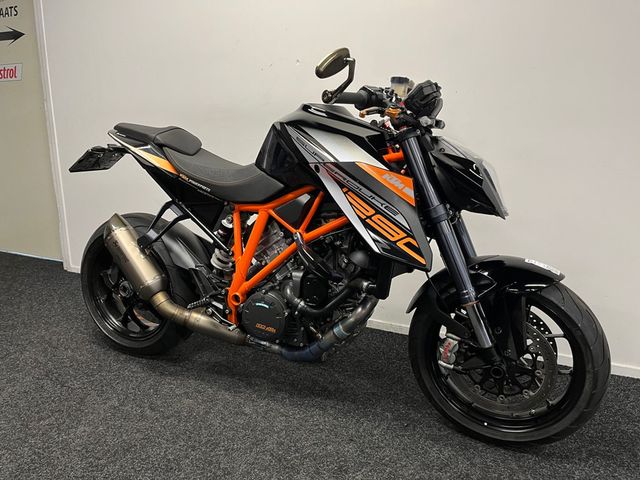 ktm - 1290-super-duke-r
