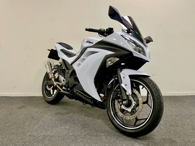 kawasaki - ninja-300