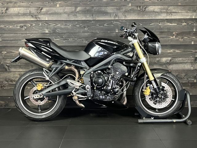 triumph - street-triple