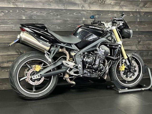 triumph - street-triple