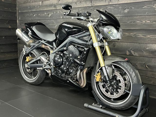 triumph - street-triple