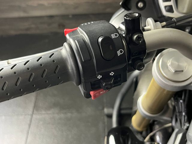 triumph - street-triple