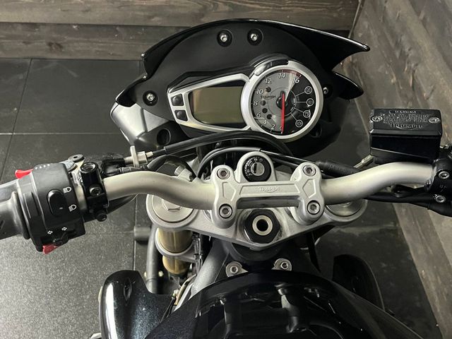 triumph - street-triple