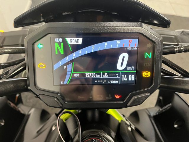 kawasaki - z900