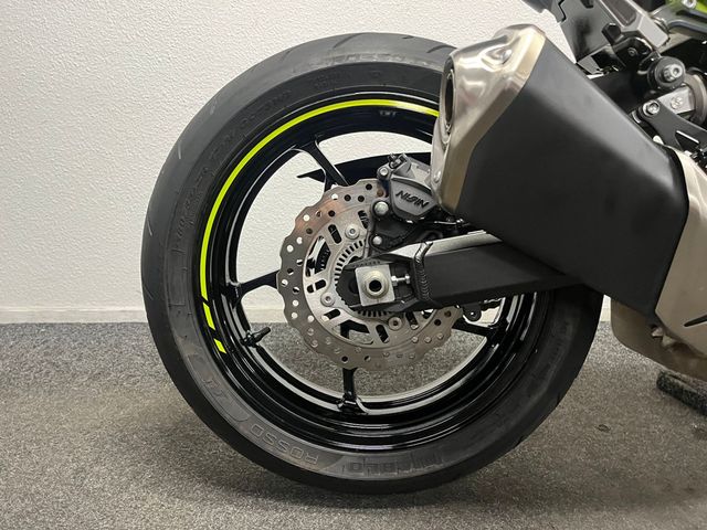 kawasaki - z900