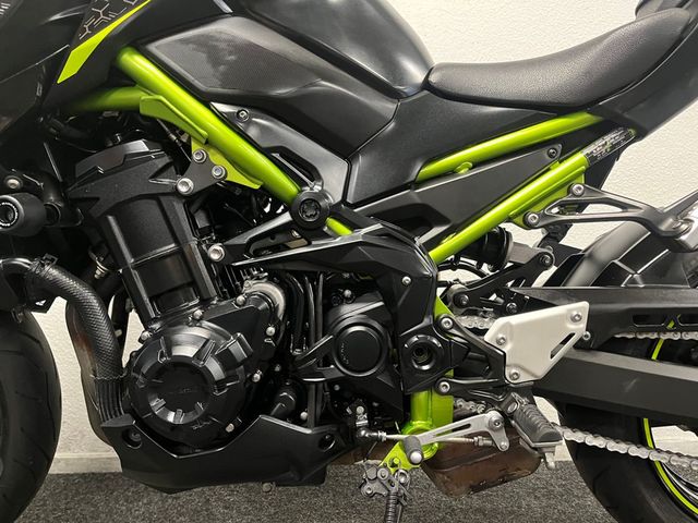 kawasaki - z900