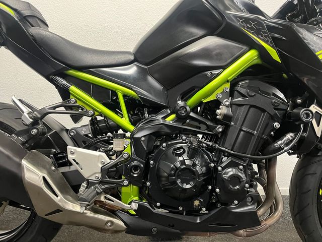 kawasaki - z900