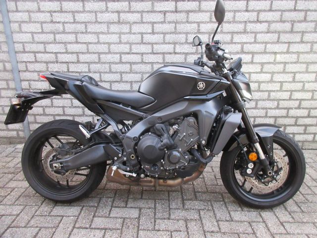 yamaha - mt-09-y-amt