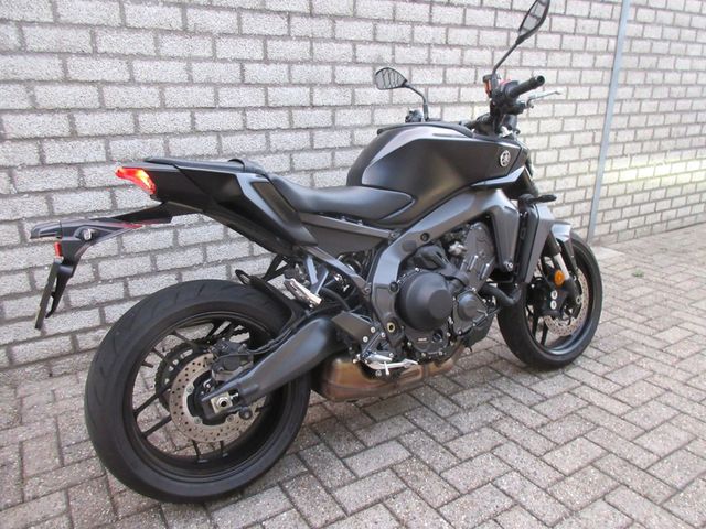 yamaha - mt-09-y-amt
