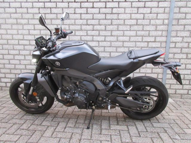 yamaha - mt-09-y-amt