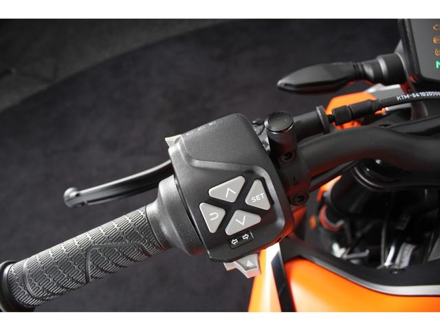 ktm - 890-duke