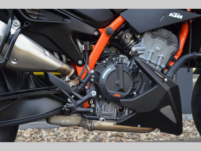 ktm - 890-duke-r